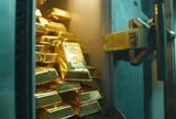 Đột kích căn nhà của 1 cựu sĩ quan tình báo, cơ quan chức năng quốc gia này phát hiện 303 thỏi vàng trị giá 40 triệu USD, nhưng bí mật đằng sau mới đáng chú ý