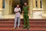 Tài khoản ngân hàng của người đàn ông SN 1976 bất ngờ có giao dịch 10.000.000 đồng, công an nhanh chóng vào cuộc xác minh