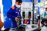 Đề xuất doanh nghiệp được quyền tự quyết định và công bố giá bán lẻ xăng dầu