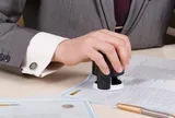 Đề xuất bỏ bắt buộc công chứng giao dịch đất đai: Giảm thủ tục nhưng ai sẽ "gác cổng" rủi ro?