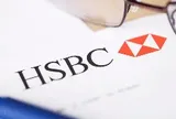 Thị trường ngân hàng bán lẻ: HSBC rút khỏi 2 thị trường bán lẻ tại Úc và Ai Cập, Standard Chartered chuyển nhượng danh mục cho vay tại Singapore cho Trust Bank