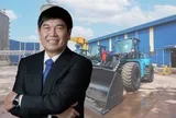 Tỷ phú Trần Đình Long đầu tư máy xúc lật điện và xe đầu kéo điện