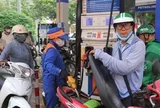 Giá xăng tăng gần 1.400 đồng/lít, dầu diesel tăng gần 1.500 đồng/lít