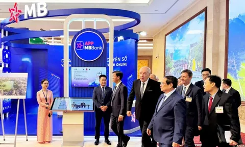 MB đón Thủ tướng tham quan không gian công nghệ trong Sự kiện Chuyển đổi số 2025