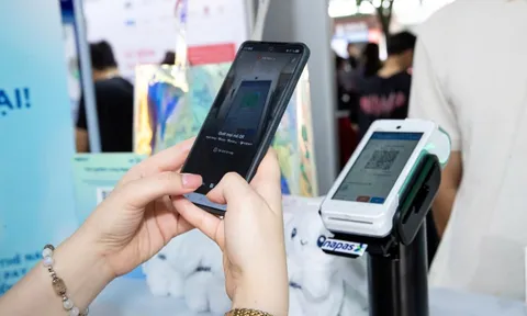 Payoo thống kê: 70% hành khách không dùng tiền mặt trên các tuyến metro, Apple Pay tăng trưởng 15% mỗi tháng