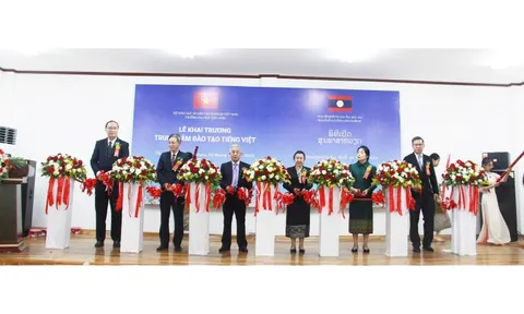 Trường ĐH Cửu Long tăng cường hợp tác đào tạo nguồn nhân lực cho nước CHDCND Lào