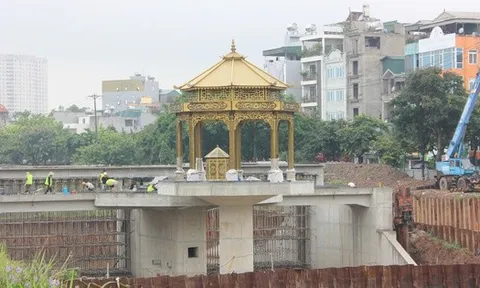 Cận cảnh đập dâng trong quá trình "hồi sinh" sông Tô Lịch