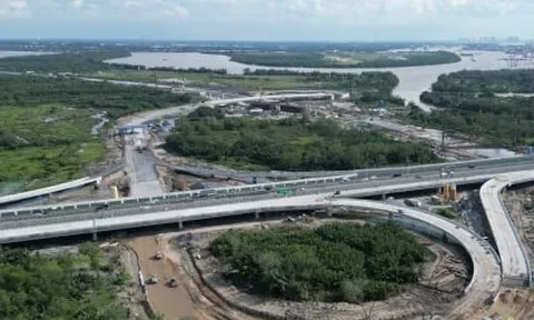 Vì sao cầu lớn nhất Vành đai 3 TP.HCM chưa đưa vào khai thác?