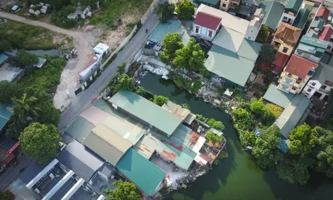 Cận cảnh hồ 25.000m2 ở Hà Nội bị lấn chiếm, xây dựng trái phép