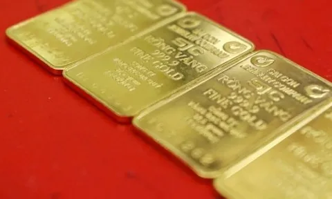 Giá vàng hôm nay 27/7: Trong nước và thế giới cùng giảm