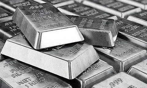 Giá bạc quay đầu giảm sau khi chạm đỉnh mới