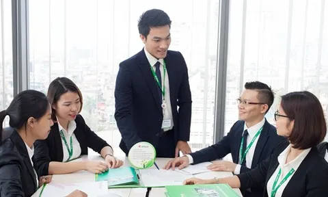 Ngân hàng tư nhân lớn nhất hệ thống tăng mạnh lương nhân viên