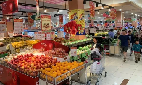Thị trường mùng 4 Tết, giá cả ổn định, hàng hóa, thực phẩm phong phú