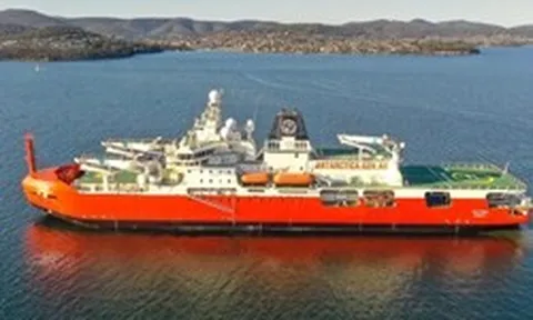 Cuba thiếu nhiên liệu trầm trọng, một tàu chở 730.000 thùng dầu thô bất ngờ tiến đến