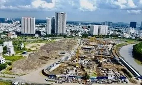 'Bẻ kèo', hủy hợp đồng cũ rồi bán giá cao hơn