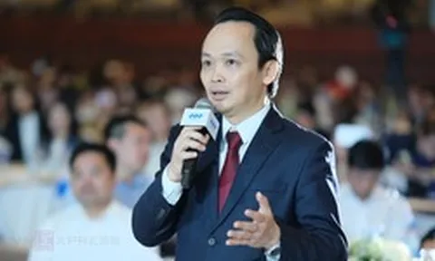 Bất ngờ xuất hiện, Chủ tịch FLC Trịnh Văn cất lời bài hát "Còn thương nhau thì về"