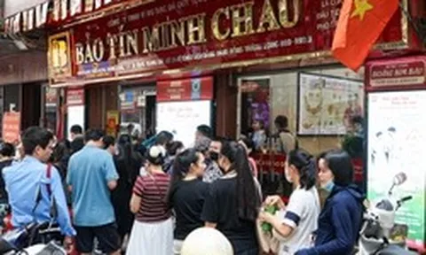Khách ồ ạt bán vàng, cửa hàng không trả tiền ngay: Bảo Tín Minh Châu nói gì?