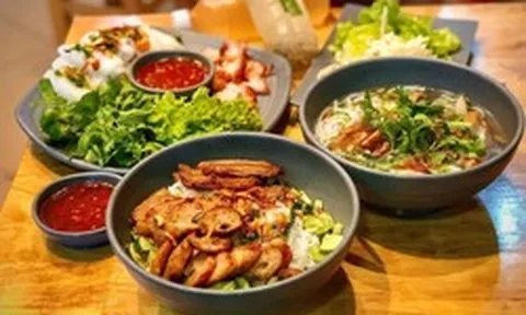 Đĩa cơm, tô phở, ly cà phê lên mức giá mới, gần 60% hàng quán thừa nhận tăng giá