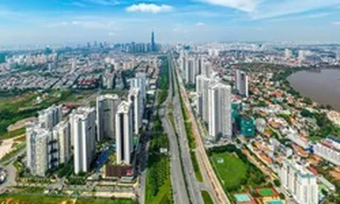 Lãi suất cao “bóp nghẹt” dòng tiền, thị trường bất động sản bước vào cuộc thanh lọc khốc liệt