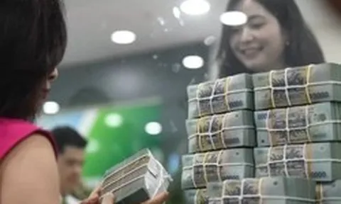 'Nóng' vấn đề lãi suất