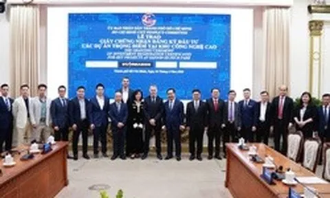 TPHCM trao giấy chứng nhận đầu tư cho 4 dự án công nghệ cao chiến lược