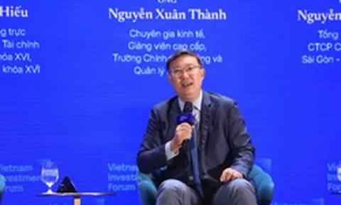 Chuyên gia: Giá vàng giảm khiến người dân bán ra nhiều hơn mua vào, góp phần hỗ trợ tỷ giá