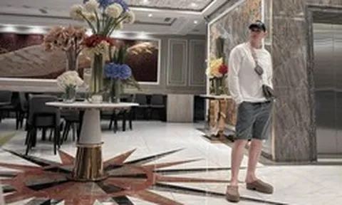 Nam nghệ sĩ là Viện phó rao cho thuê penthouse 650m² có 8 phòng ngủ, 10 toilet, hồ bơi riêng
