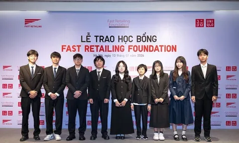 Công ty mẹ của UNIQLO tiếp tục trao tặng học bổng cho học sinh Việt Nam
