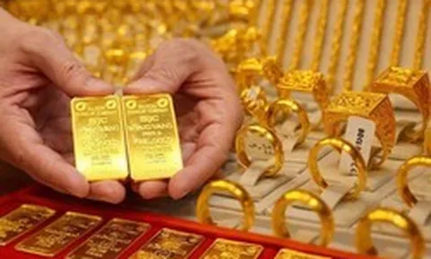 Sau khi sập 7 triệu đồng/lượng, giá vàng hôm nay diễn biến bất ngờ