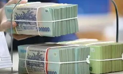 Đang diễn ra việc 'đi đêm' lãi suất huy động