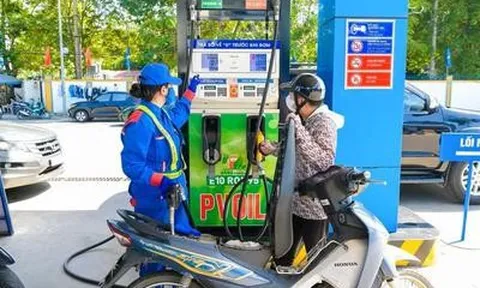 Giá xăng, dầu tiếp tục tăng, xăng E10 đắt thêm 1.424 đồng/lít