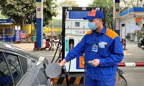 Giá xăng, dầu hôm nay điều chỉnh tăng, xăng E10 tăng gần 900 đồng/lít