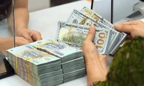 Giá USD tự do, ngân hàng giảm mạnh