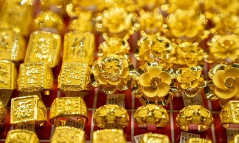 Giá vàng hôm nay (25/8): Vàng nhẫn tăng vọt, chạm mốc 155 triệu đồng/lượng