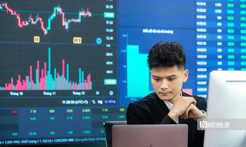 Loạt lãnh đạo doanh nghiệp lãi tiền tỷ sau pha "bắt đáy " cổ phiếu