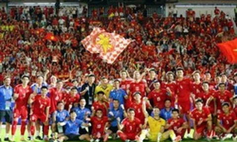 Bầu Thụy hoàn tất trao thưởng 7,5 tỷ đồng: Từ cam kết đến hành động vì bóng đá Việt Nam