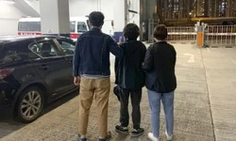 Đến ngân hàng rút 14 tỷ đồng tiền tiết kiệm nhưng không chứng minh được số tiền, công an đưa người đàn ông SN 1943 về trụ sở để điều tra