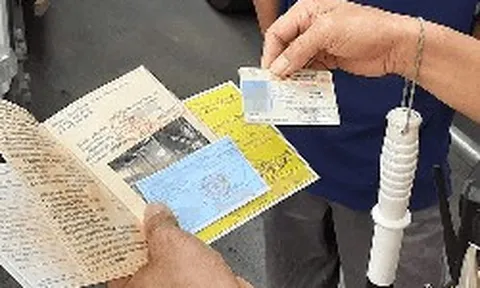 Đã làm hợp đồng, giao giấy tờ xe cho người mua, 5 năm sau kiểm tra VNeTraffic phát hiện xe vẫn đứng tên mình: Cơ quan CSGT nói gì?