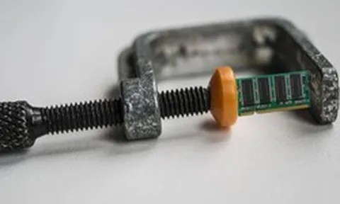 Công nghệ mới giúp “nhét thêm RAM vào RAM”, tốc độ đọc tăng tới 452 lần
