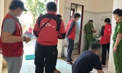 Công an bất ngờ kiểm tra 42 shipper