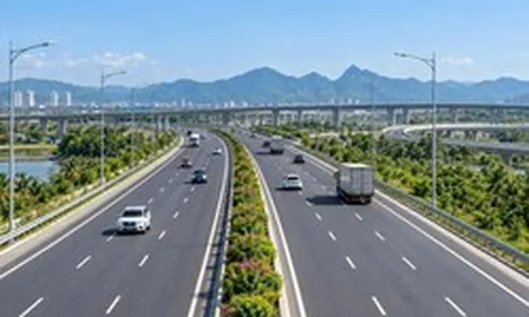 Diễn biến mới nhất về tuyến cao tốc dài 109 km, đoạn qua thành phố nhỏ nhất Việt Nam đặt mục tiêu hoàn thành vào năm 2027