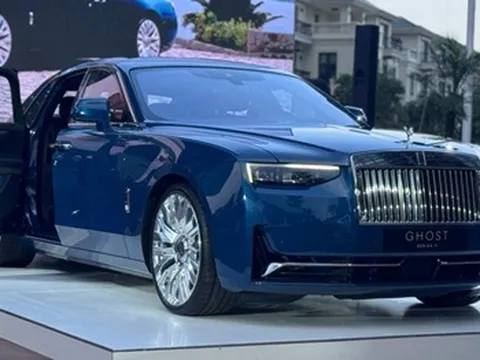 Hàng loạt mẫu xe xăng sắp dừng bán