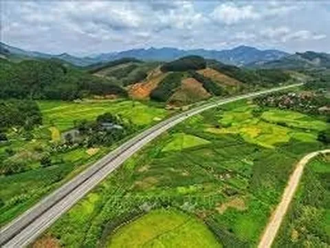 Thảm mặt đường cao tốc Nội Bài - Lào Cai khi trời mưa, VEC chính thức lên tiếng