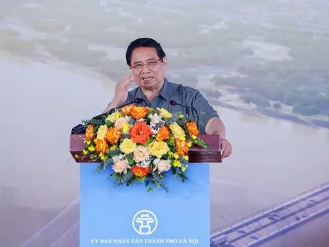 Siêu dự án cầu Tứ Liên 20.000 tỷ do Vingroup thực hiện: "Vừa chạy vừa xếp hàng” kịp khởi công vào ngày sinh nhật Bác, Thủ tướng yêu cầu xây xong trong 24 tháng