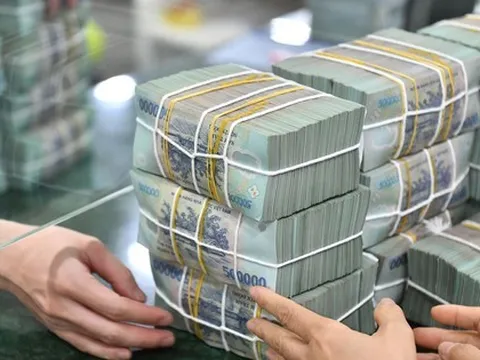 Hàng triệu tỷ đồng chảy vào bất động sản, vì sao doanh nghiệp vẫn ‘đói’ vốn?
