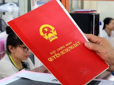 Tạm dừng kiểm kê đất đai, đề xuất giao quyền cấp sổ đỏ về xã