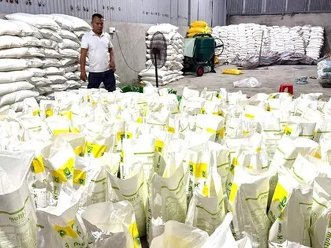 Bên trong công ty nghi làm phân bón giả ở Đồng Nai