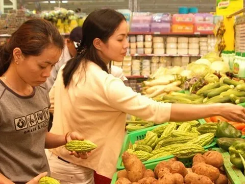 Thực phẩm bẩn bủa vây người tiêu dùng: Cần chế tài đủ mạnh