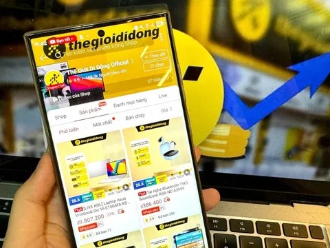 Thế Giới Di Động cắt giảm mặt bằng, kiếm đậm từ gian hàng online