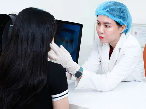Bác sĩ Da liễu Lê Thị Ngọc Hoàn: Người đứng sau hàng ngàn case “giải cứu” sẹo rỗ thành công